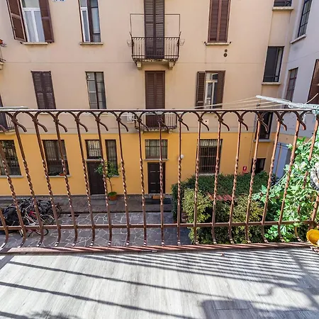 New Apartment In Downtown Close To Duomo Milan Exterior photo