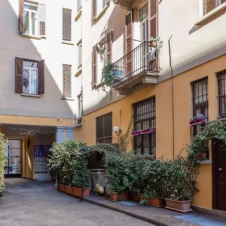 New Apartment In Downtown Close To Duomo Milan Exterior photo