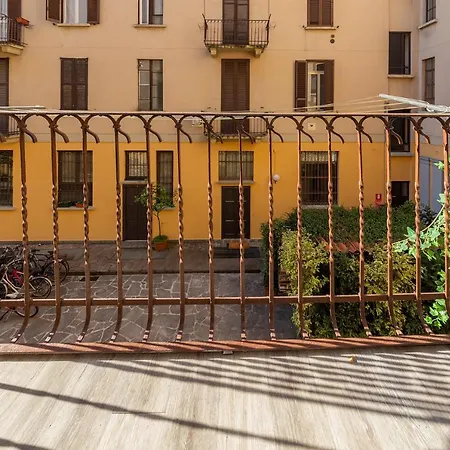New Apartment In Downtown Close To Duomo Milan Exterior photo