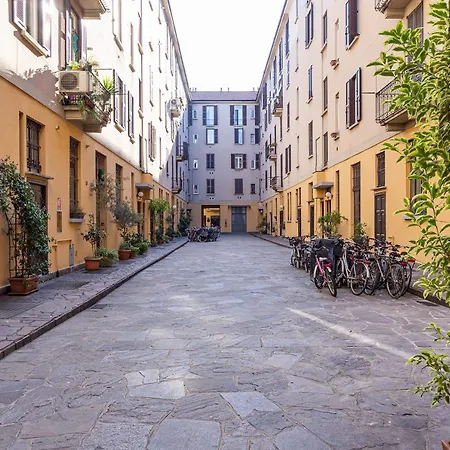 New Apartment In Downtown Close To Duomo Milan Exterior photo